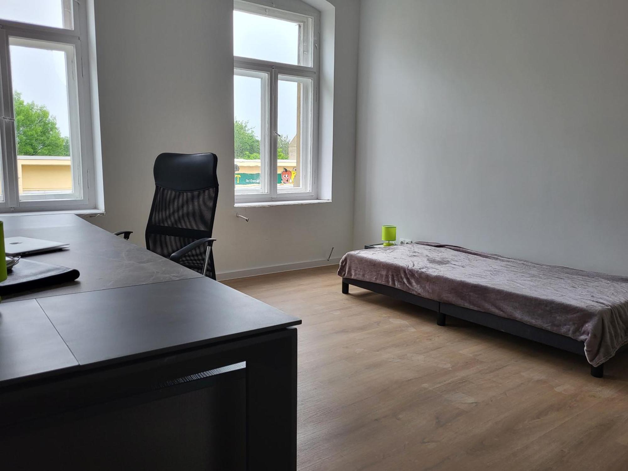 Volkshaus Hbf Wg & Serviced Apartments Zittau Exterior photo